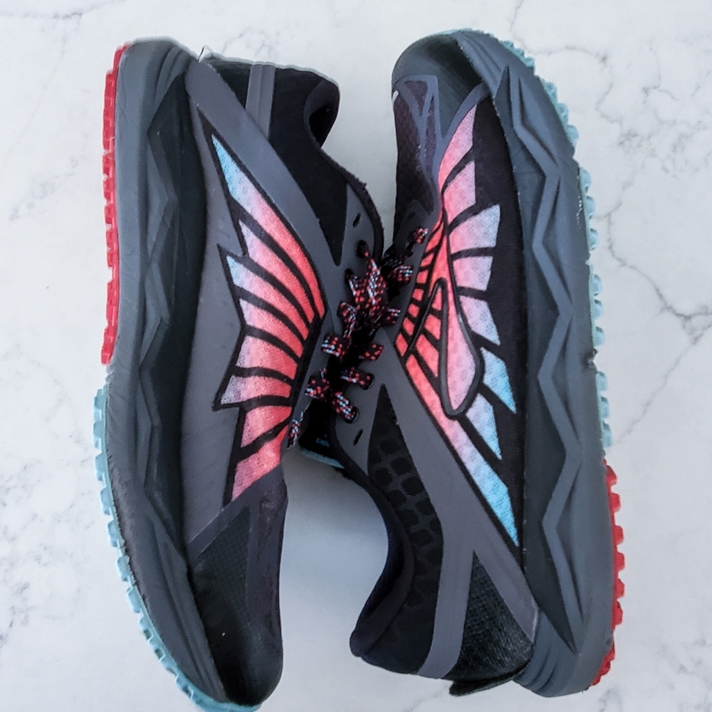 Brooks Caldera Trail shoes size 8.5